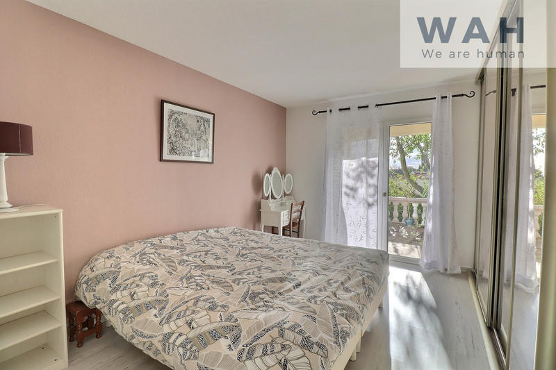 Maison - 205 m² - 7 pièces