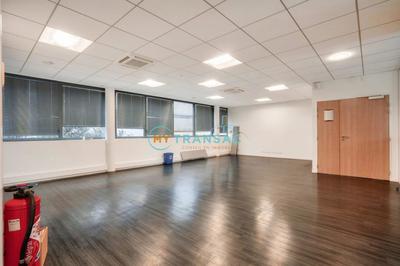 Local d'activités - 3 300 m²