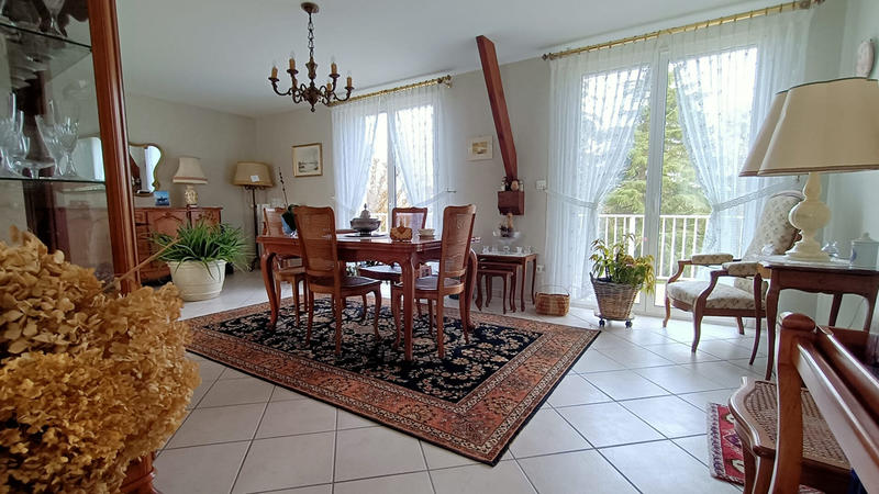 Maison - 172 m² - 7 pièces