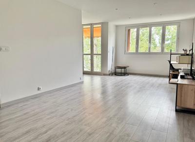 Appartement - 117 m² - 7 pièces