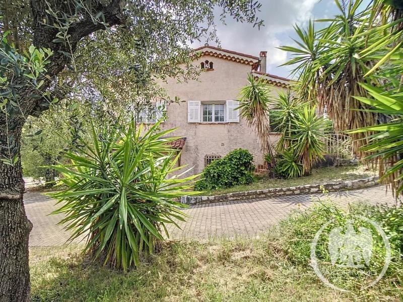 Villa - 129 m² - 6 pièces