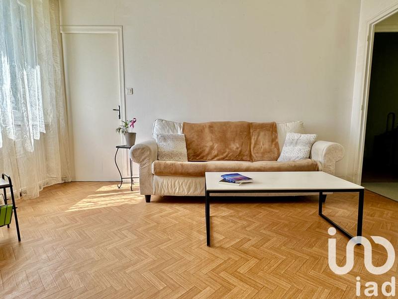 Maison - 202 m² - 9 pièces