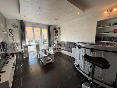 Appartement - 77 m² - 4 pièces