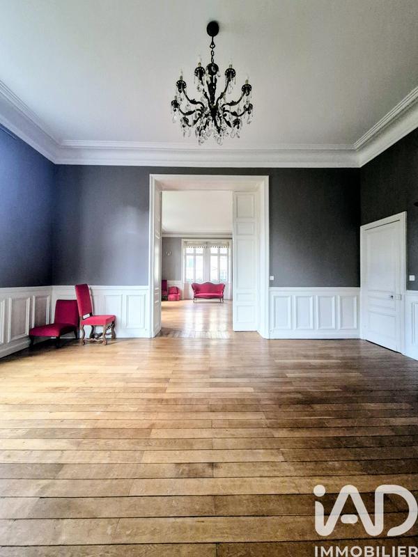 Maison - 365 m² - 13 pièces