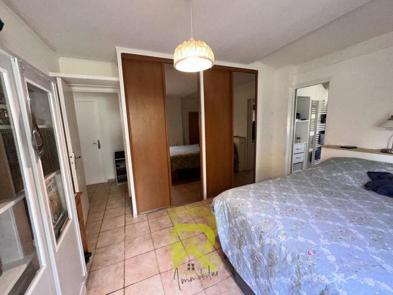 Propriété - 195 m² - 8 pièces