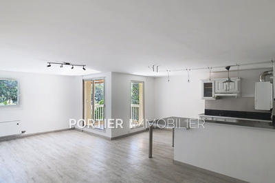 Appartement - 82 m² - 4 pièces