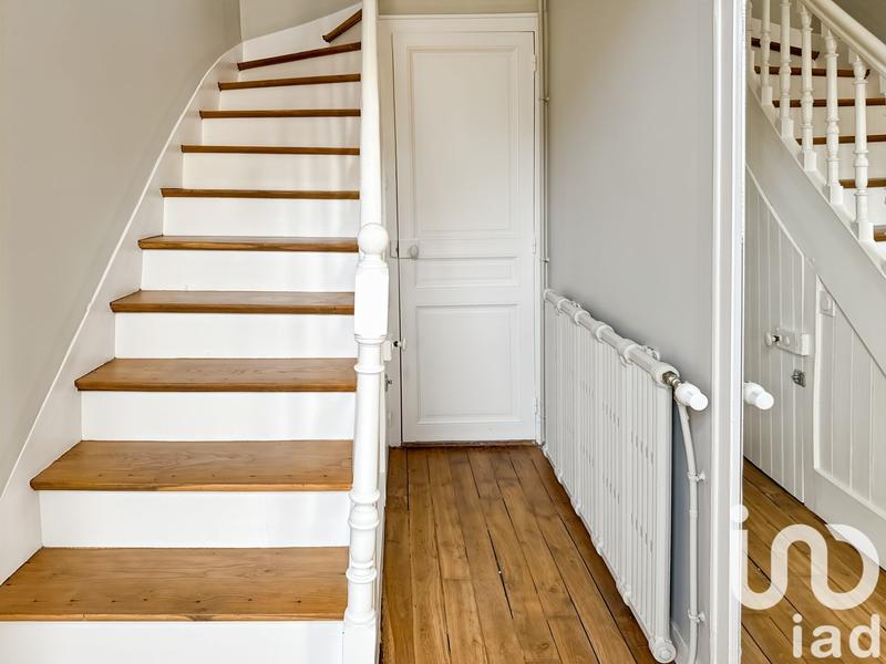 Maison - 220 m² - 7 pièces