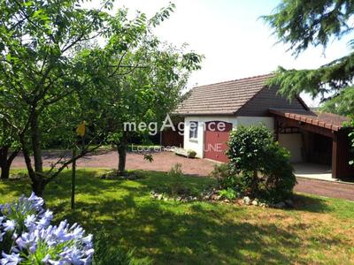 Maison traditionnelle - 140 m² - 6 pièces