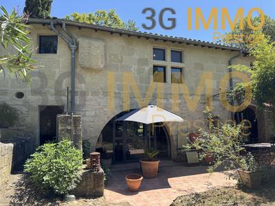 Moulin - 182 m² - 9 pièces