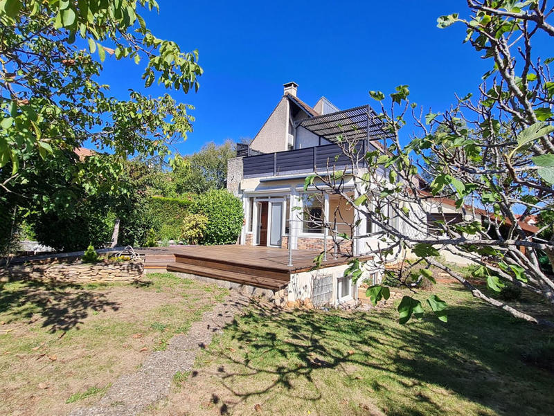 Appartement - 140 m² - 7 pièces