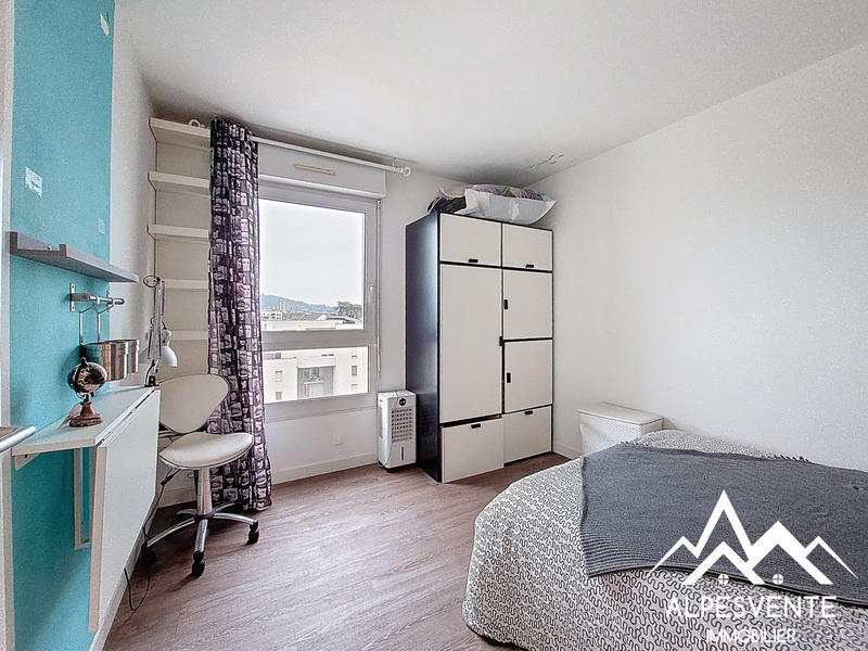 Appartement - 102 m² - 4 pièces