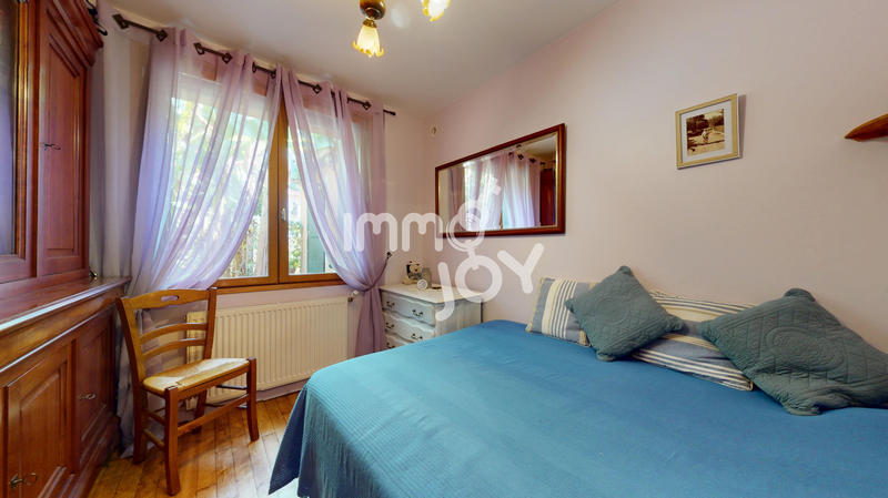 Maison - 93 m² - 4 pièces