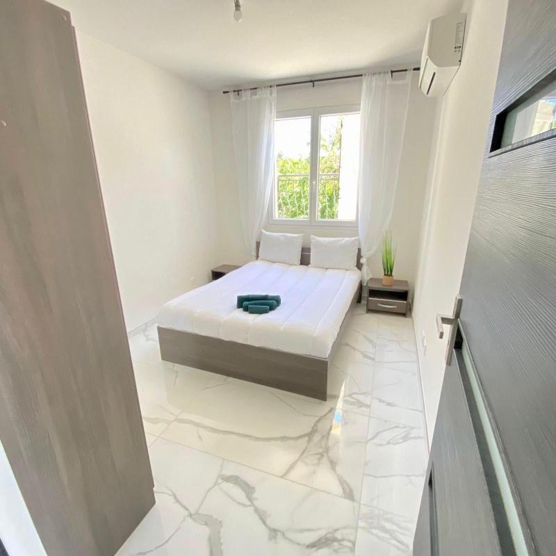 Maison - 218 m² - 5 pièces