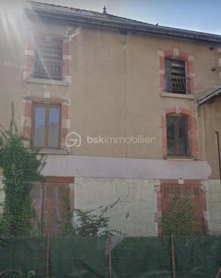 Immeuble - 210 m² - 3 pièces