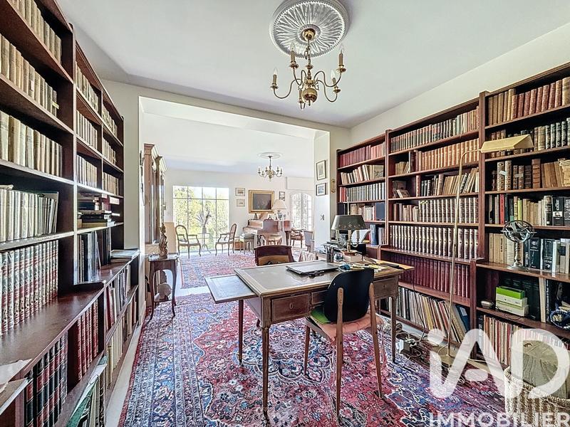 Maison - 262 m² - 8 pièces