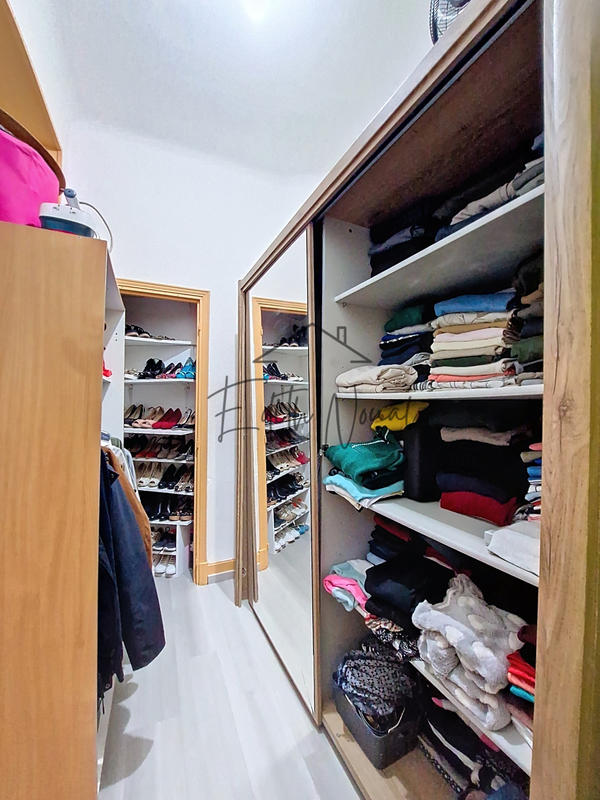 Appartement - 160 m² - 8 pièces