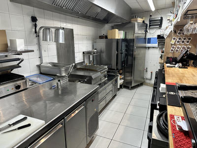 Fonds de commerce - Magasins - 115 m²