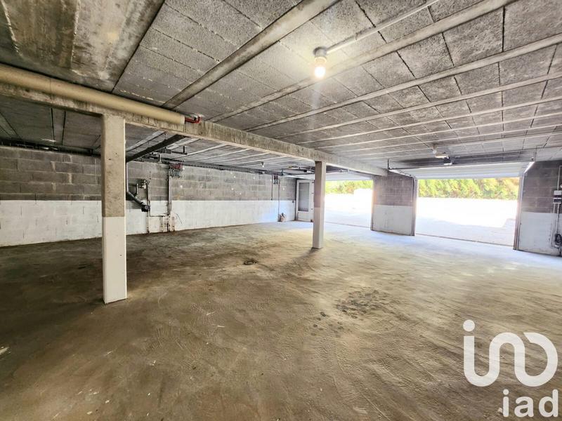 Maison - 256 m² - 5 pièces