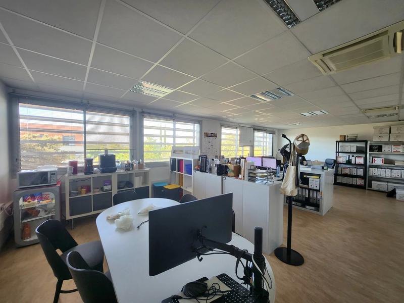 Bureau - 51 m² - 1 pièce