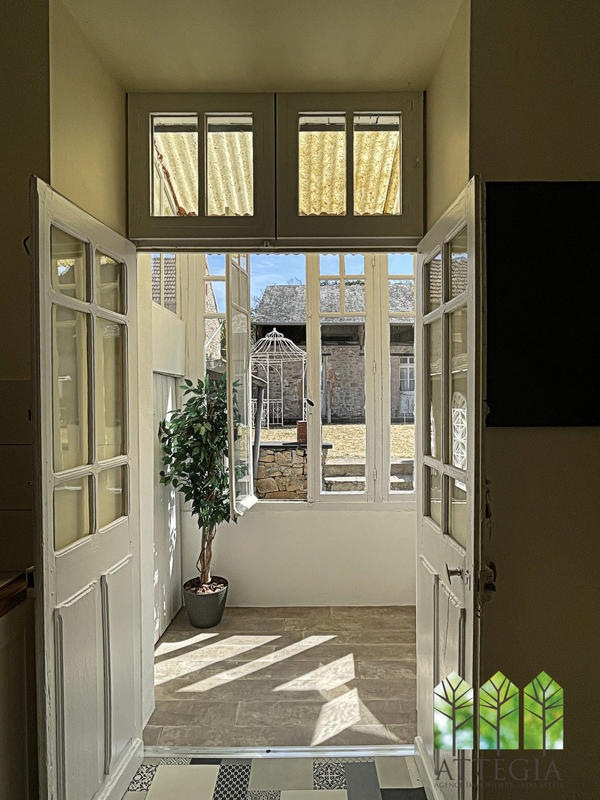 Maison - 165 m² - 8 pièces