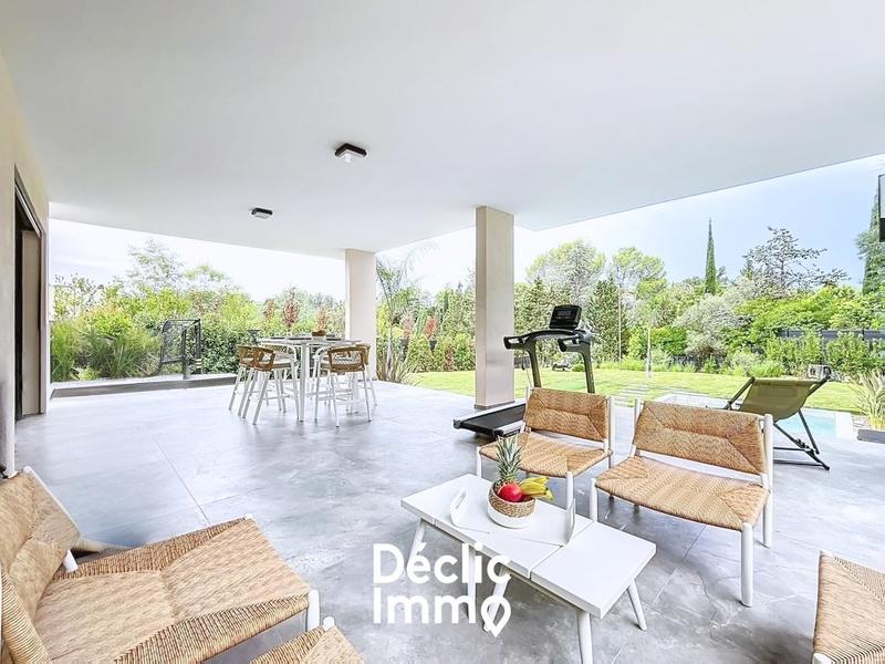 Maison - 210 m² - 5 pièces