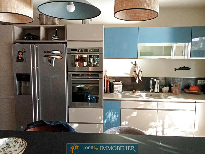 Villa - 185 m² - 6 pièces