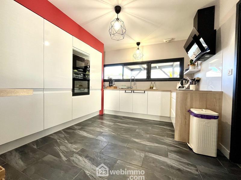 Maison - 145 m² - 5 pièces