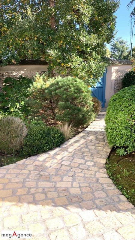 Maison - 328 m² - 9 pièces