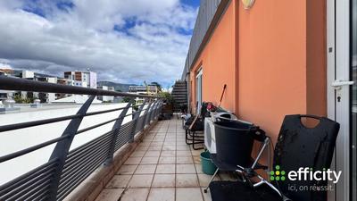 Appartement - 77 m² - 4 pièces