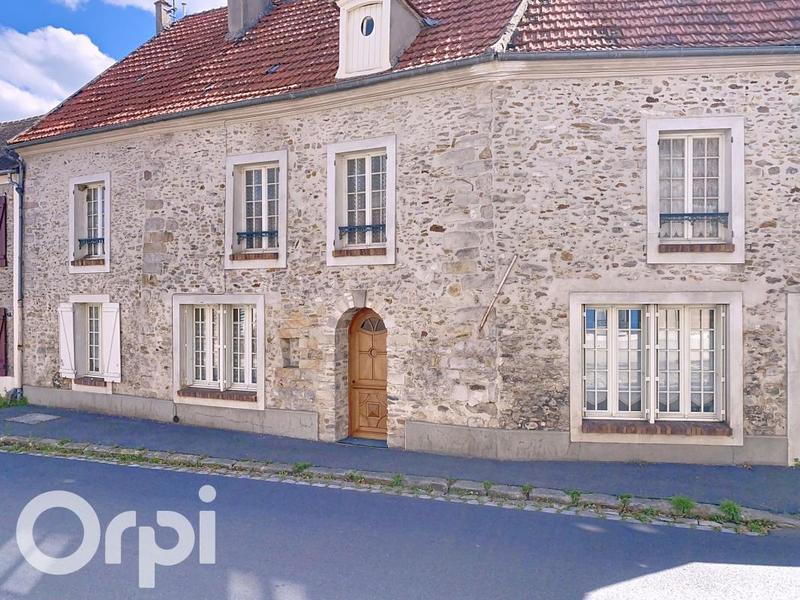 Maison - 180 m² - 9 pièces