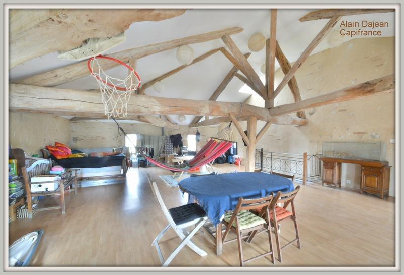 Maison en pierre - 284 m² - 5 pièces