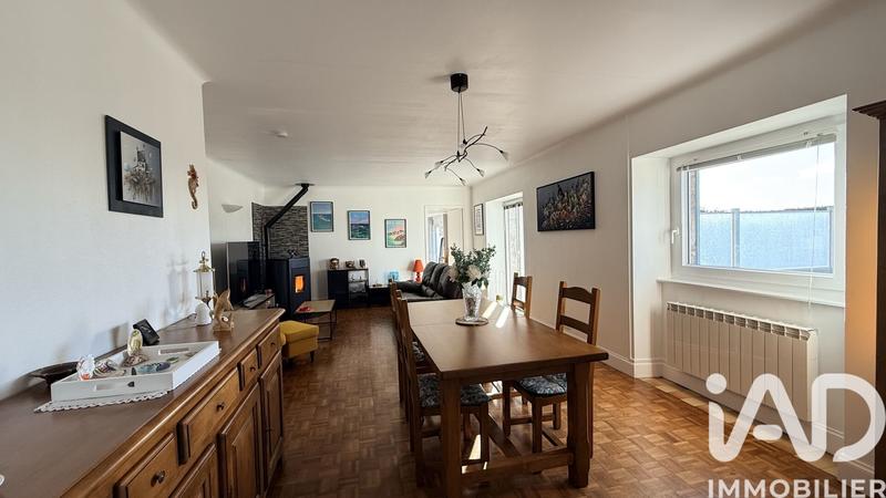 Maison - 123 m² - 8 pièces