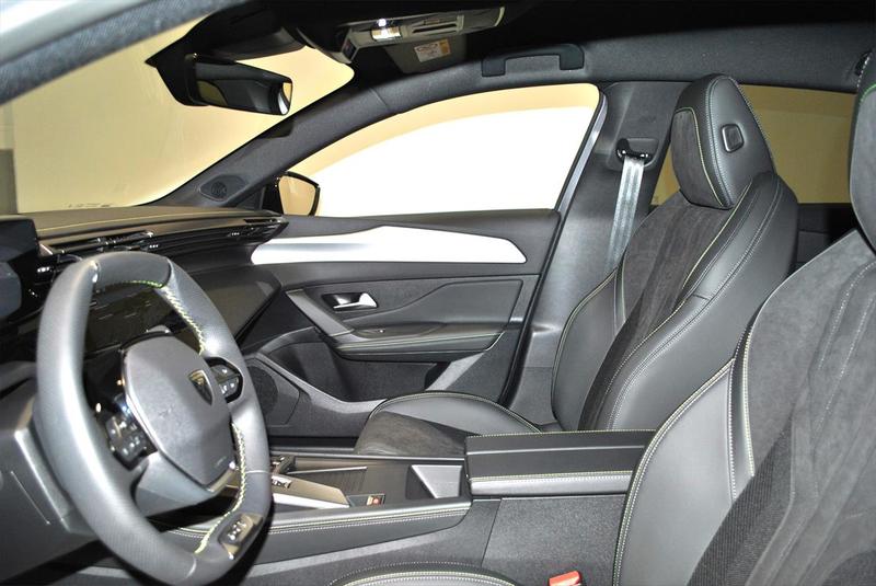 Peugeot 308 III 1.2 Puretech 130 Eat8 Gt