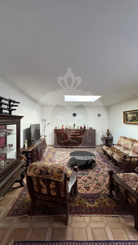 Maison - 161 m² - 7 pièces