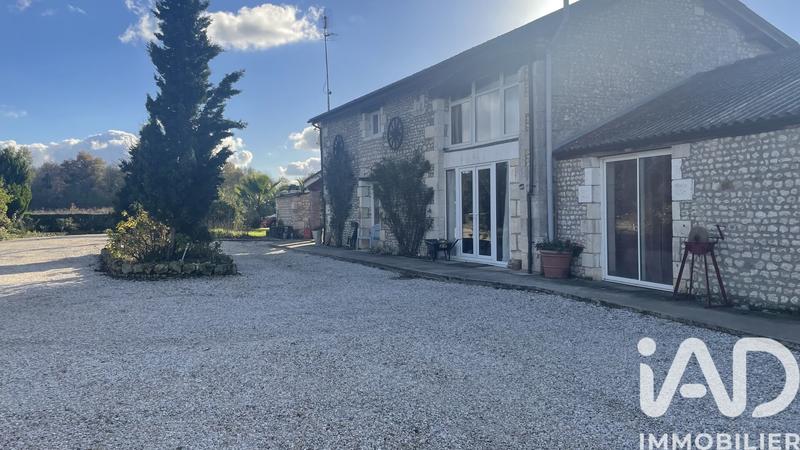 Maison - 205 m² - 7 pièces