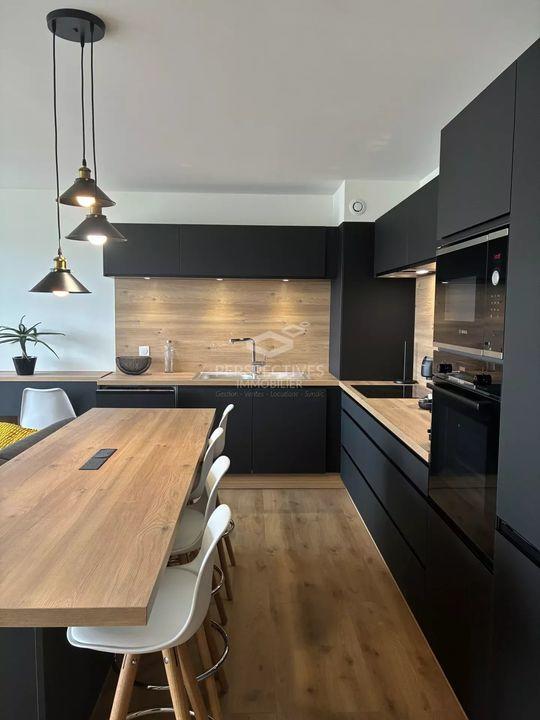 Appartement - 103 m² - 5 pièces