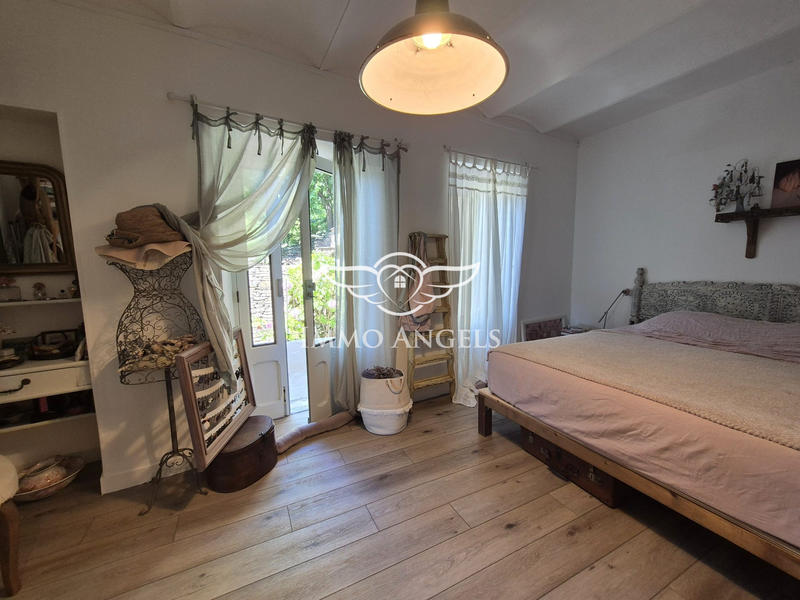 Maison - 145 m² - 9 pièces