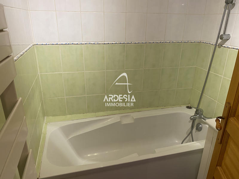 Maison - 180 m² - 9 pièces