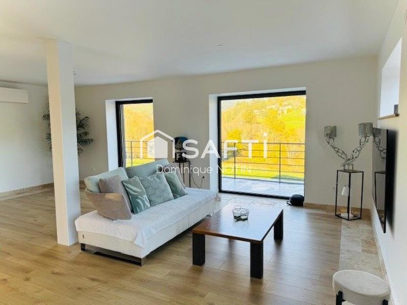 Maison - 177 m² - 5 pièces