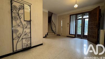 Maison - 180 m² - 7 pièces