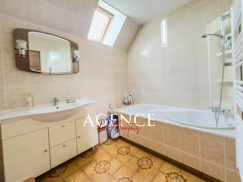 Maison - 191 m² - 6 pièces