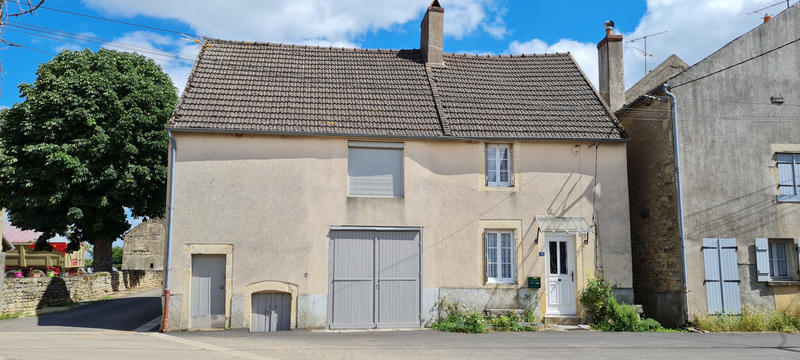 Maison - 90 m² - 5 pièces