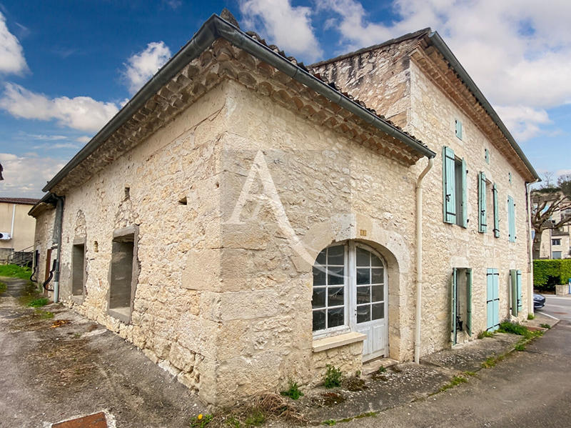 Maison - 200 m² - 7 pièces
