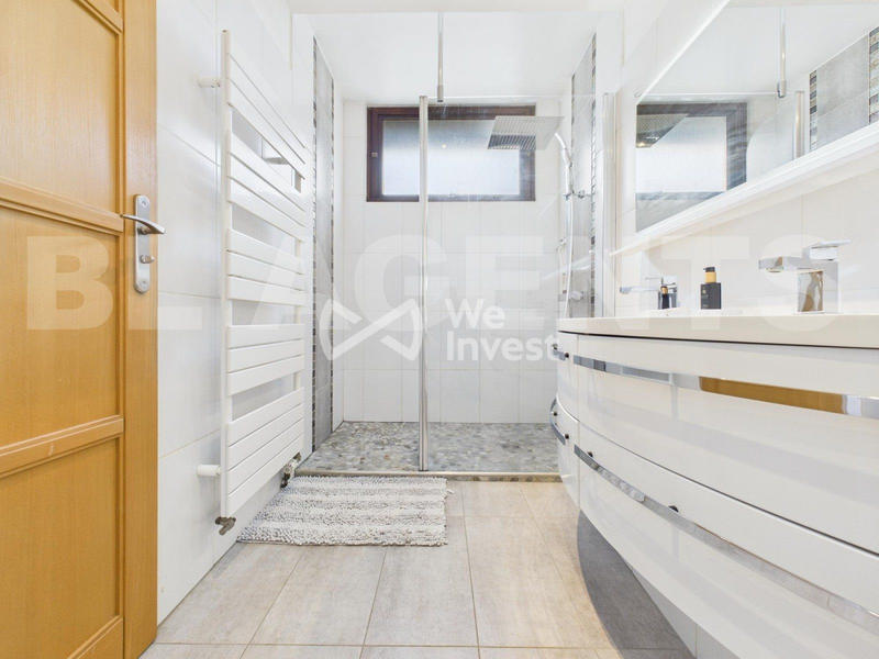 Maison - 138 m² - 6 pièces