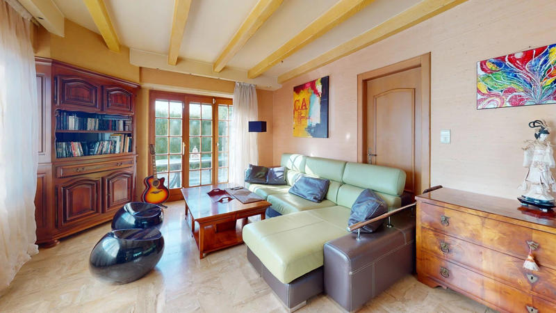 Maison - 210 m² - 7 pièces