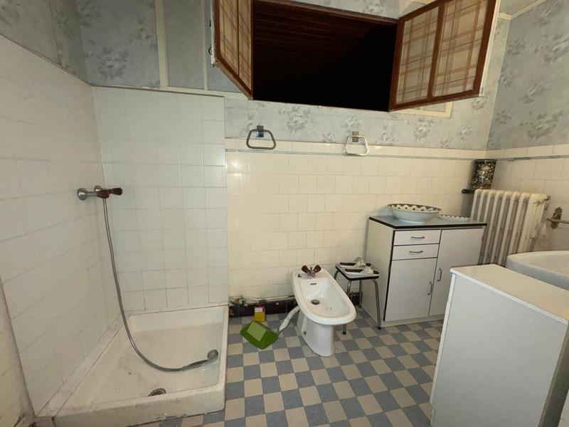 Maison - 257 m² - 11 pièces