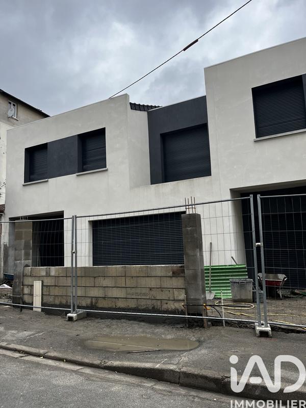 Maison - 80 m² - 5 pièces