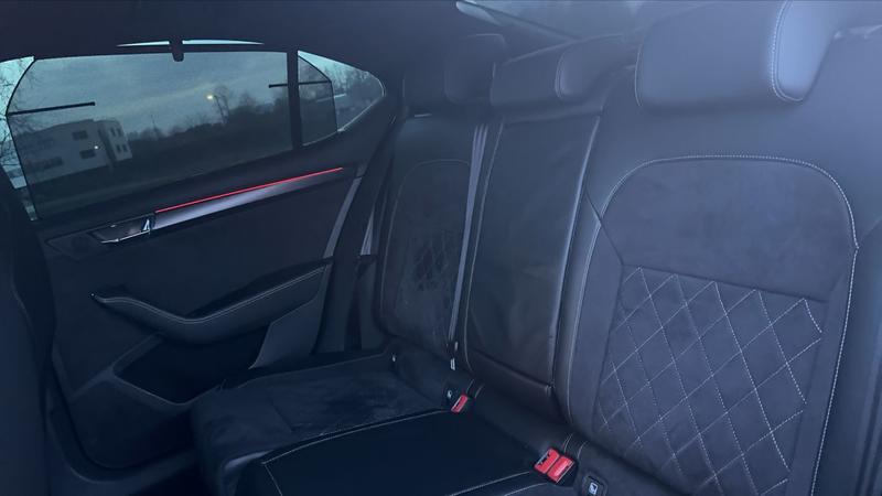 Skoda Superb 1.4 Tsi 218 Phev Dsg7 Sportline - Automatique Entretien constructeur