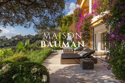 Villa - 302 m² - 12 pièces