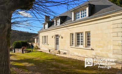 Demeure - 140 m² - 5 pièces